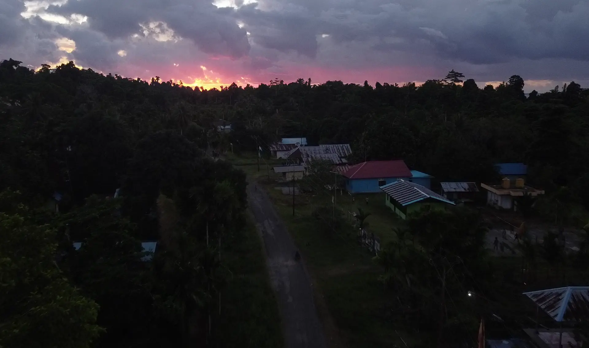 Panorama Sore Kampung Meyes
